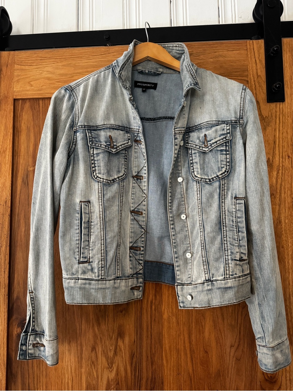 Light Wash Denim Jacket - Women's Casual Trucker